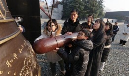 春假大屠杀,揭秘校园血案背后的真相