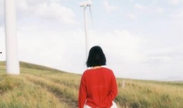 江小姐往前走不回头,一往无前，永不回头